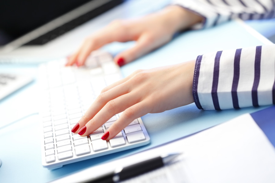 抉擇之間：上海取保候?qū)徛蓭熖接懧蓭煾嬷桓嫒”：驅(qū)忥L(fēng)險與后果的法律道路