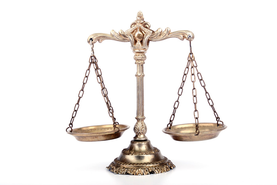 緊急避險(xiǎn)下的“聚眾大亂斗”:上海聚眾擾亂社會(huì)秩序罪律師帶你走進(jìn)法律的“避風(fēng)港”