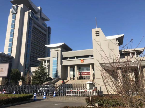 楊浦刑事律師在線講解庭審前會見被告人的主要內(nèi)容包括什么